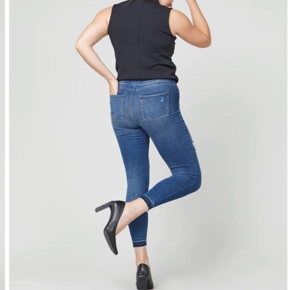 SPANK Distressed Ankle Skinny Jeans, Sz Small Distressed Medium Wash - Picture 2 of 11